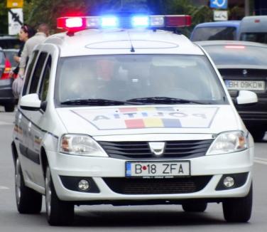 Două maşini s-au ciocnit lângă Marghita: 2 copii şi 4 adulţi au ajuns la spital